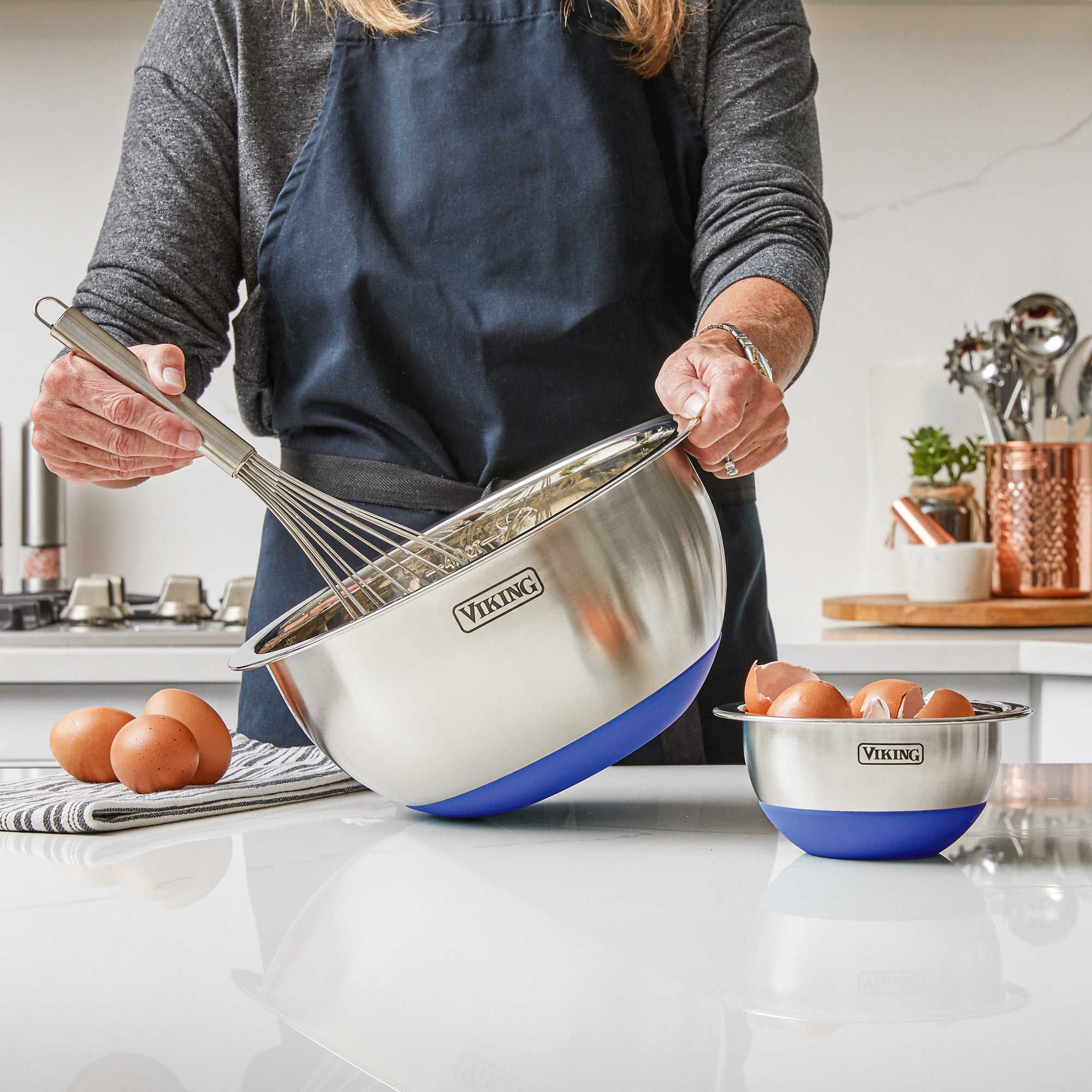 Viking 10-Piece Stainless Steel Mixing Bowl Set with Lids, Blue